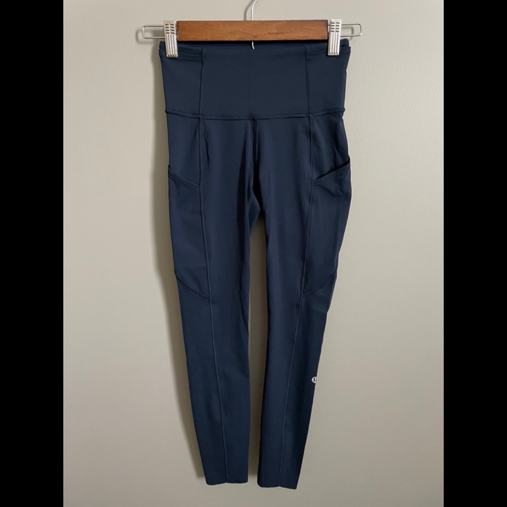 Lululemon Fast and Free 7/8 Tight Leggings 2 - Picture 5 of 10